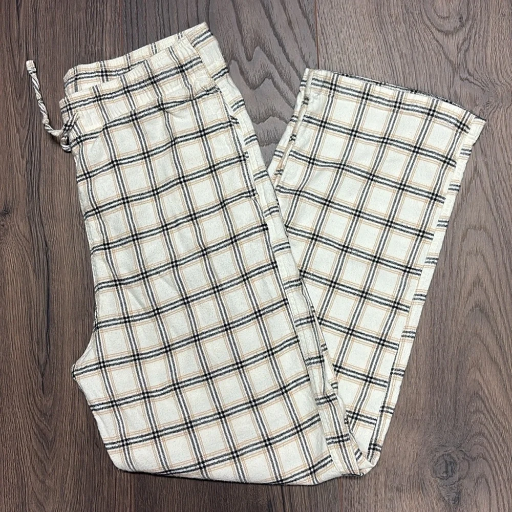 Hollister Sleep Set pajama pants and Must-Have Grey Tee -great condition!! M - Picture 3 of 9